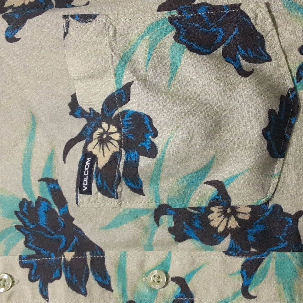 Volcom Green And Blue Hawaiian Shirt. Size Medium. New With Tags. - Picture 4 of 10